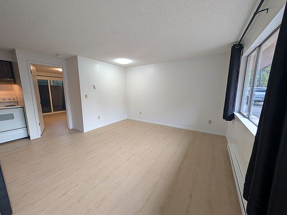 3rd image of 1725 W 10th Ave #103