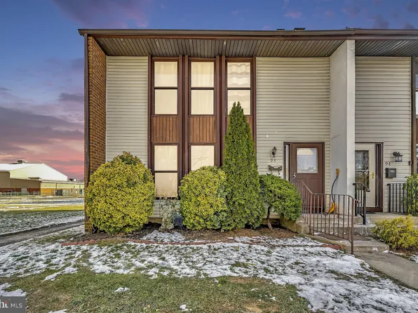 93 Danbury Ct, East Windsor, NJ 08520
