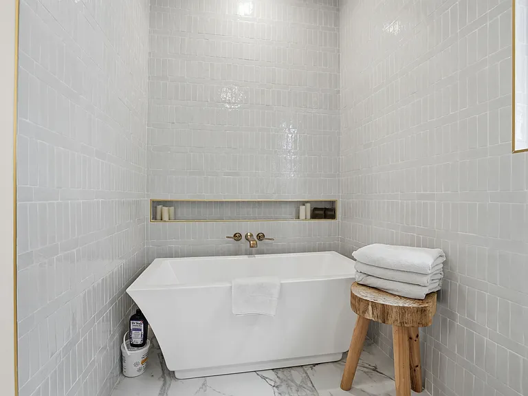 3917 S Madison Ave — Photo 28