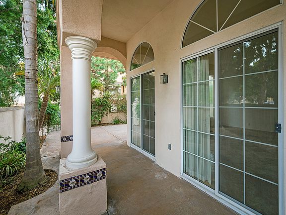 3rd image of 5105 Renaissance Ave Unit A