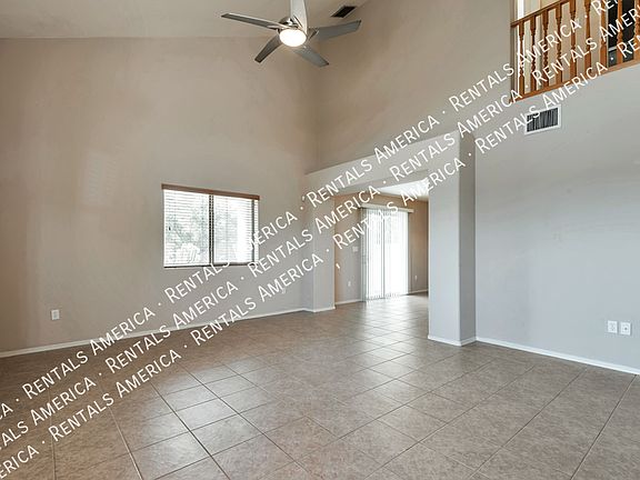 3rd image of 2427 W Waterway Pl