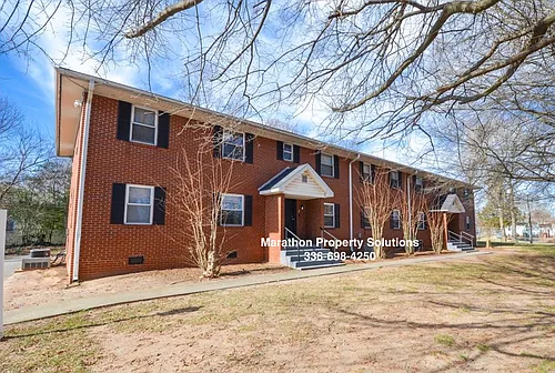1225 New Hope Ln Photo 1