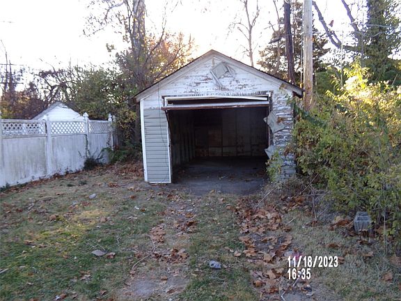 2nd image of 5970 Astra Ave