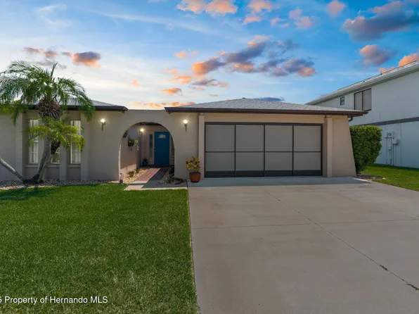 7416 Yachtsman Dr, Hudson, FL 34667