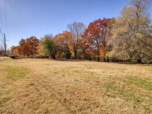 1930 N Saint Louis Ave, Joplin, MO 64801