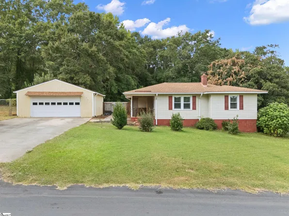 210 Edgewood Ave, Belton, SC 29627