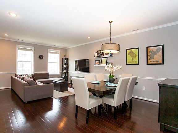 3rd image of 4415 Riverview Ln #42