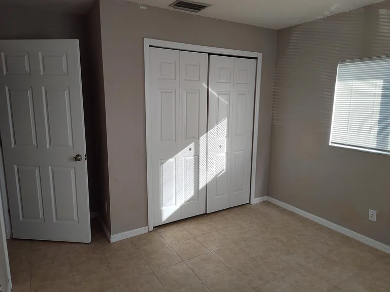 3753 SW Santa Barbara Pl #C — Photo 4