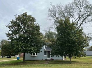 119 N Center St, Seatonville, IL 61359
