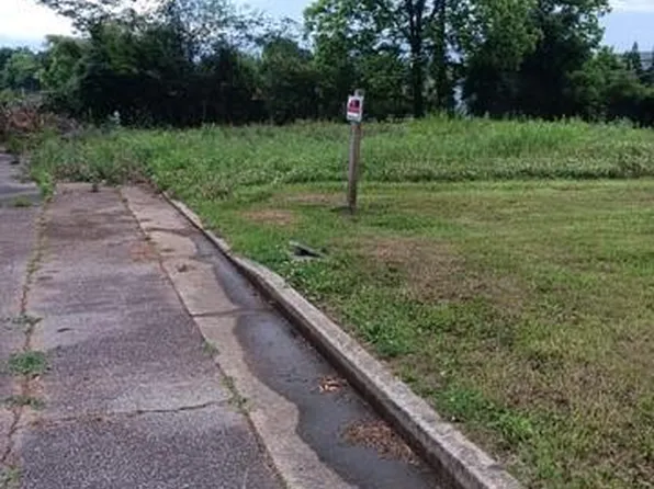 725 Smith St SW #1, Atlanta, GA 30310