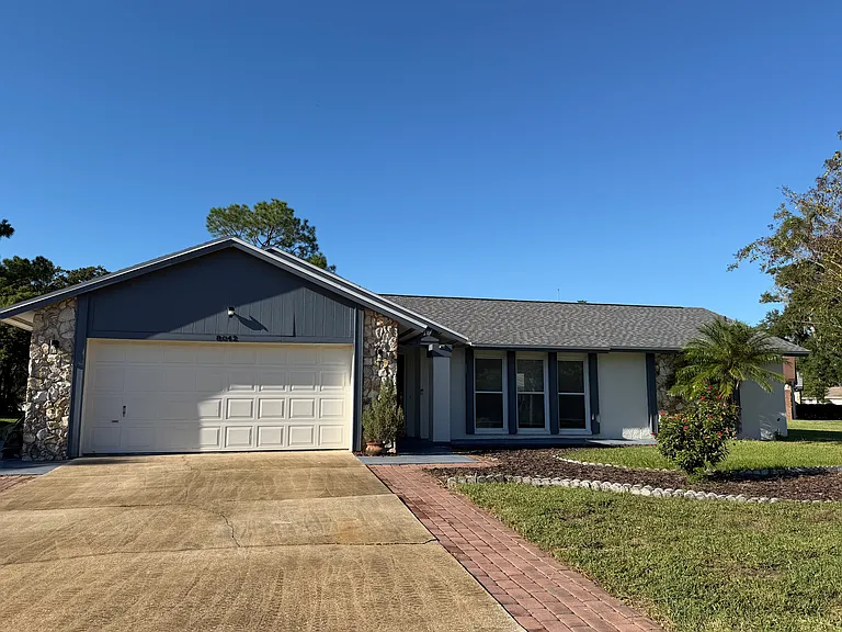 8042 Hook Cir — Photo 1