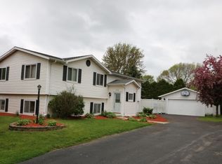 2000 Garland Ave, Waukesha, WI 53188