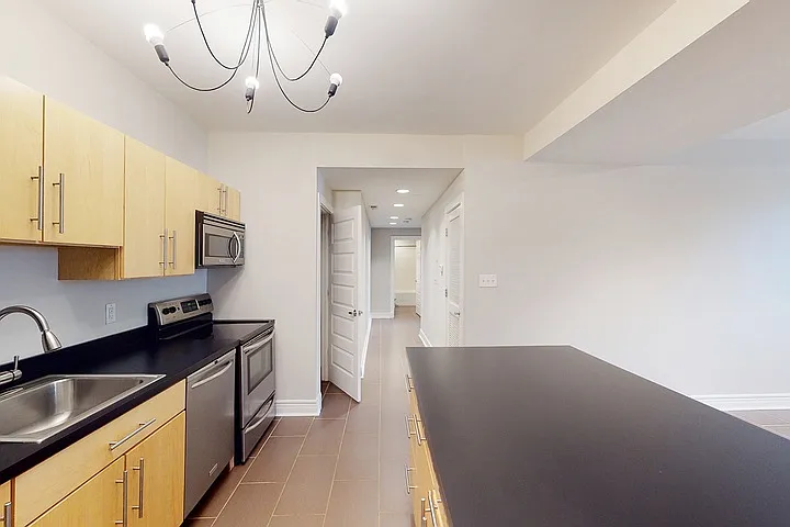Melrose Apartments — Photo 50