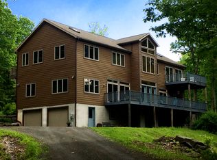 118 Beaverkill Rd, Woodstock, NY 12495