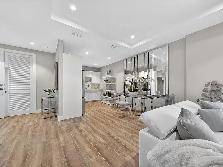 41 SW Seminole St #304 — Photo 4