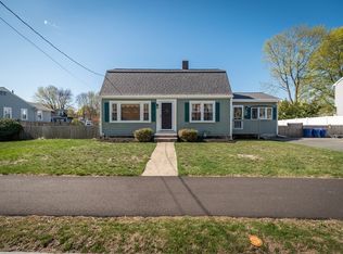 40 Forrester Rd, Wakefield, MA 01880