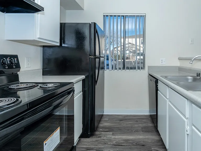 The Edge Townhomes — Photo 7