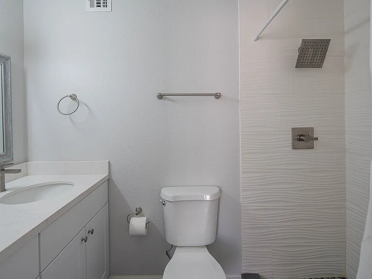 8055 E Thomas Rd — Photo 6