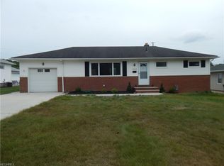 2465 Dentzler Rd, Parma, OH 44134
