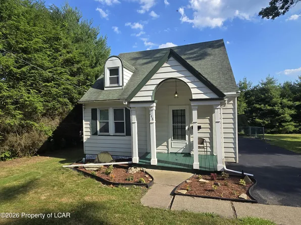 248 Overbrook Ave, Dallas, PA 18612