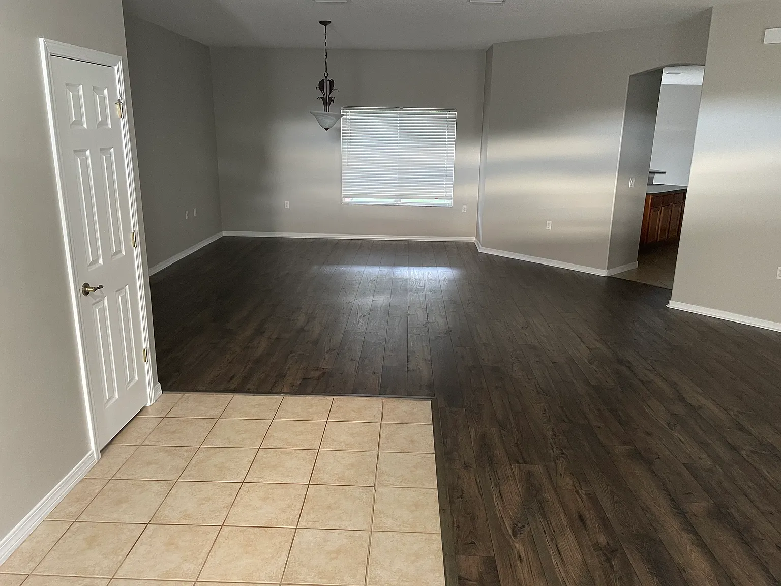 3 bed, 2364 sqft, $2,350 — Photo 3