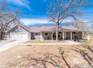 283 Shannon Ridge Dr, Floresville, TX 78114