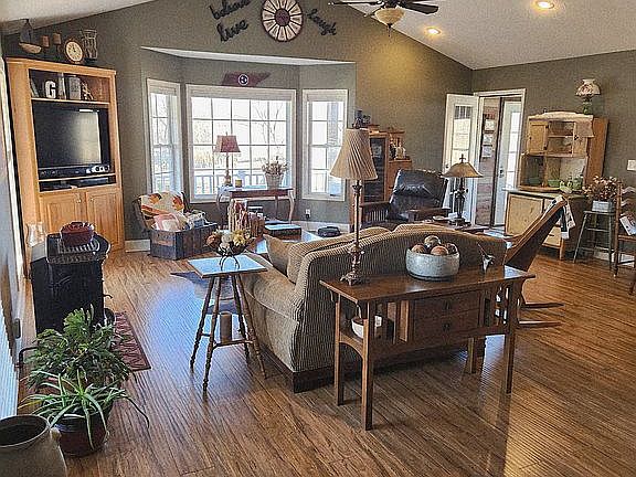 5th image of 1074 Milk Plant Rd