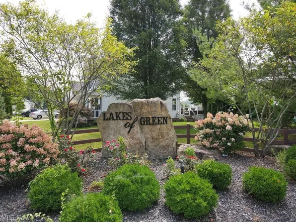 2771 Superior Dr, Uniontown, OH 44685