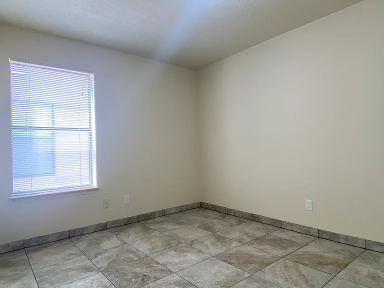 4312 Calle Andrew #D — Photo 9