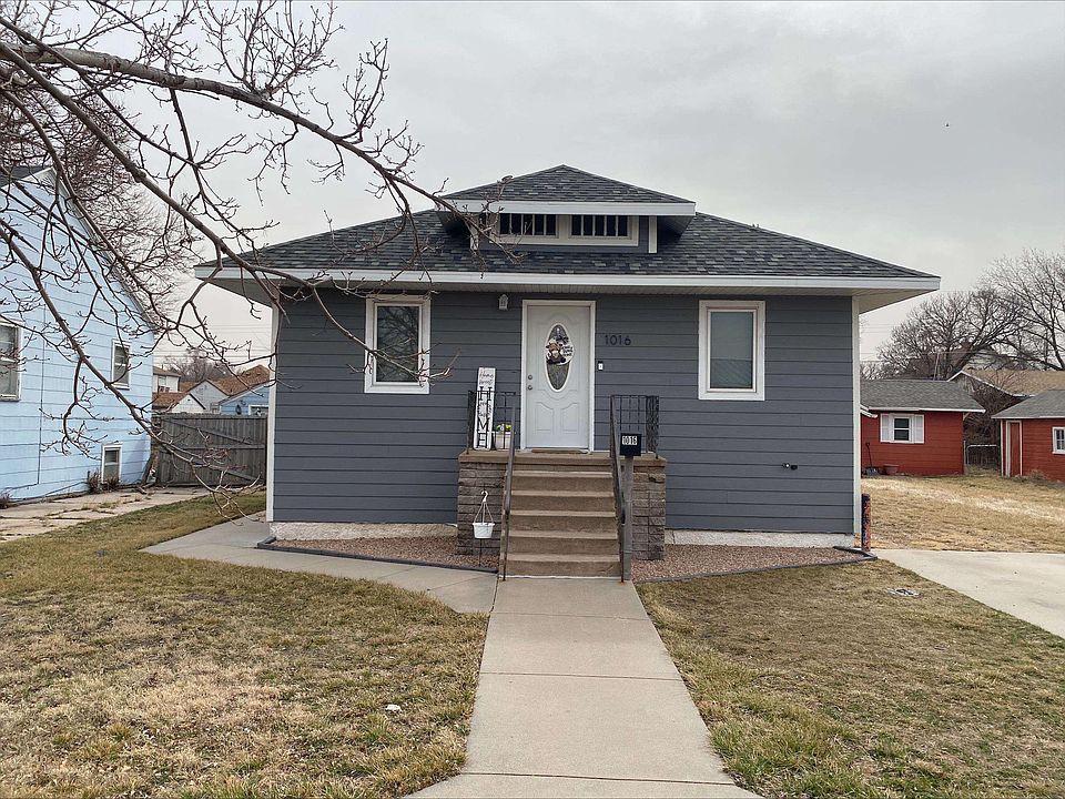 1st image of 1016 E 6th Street
