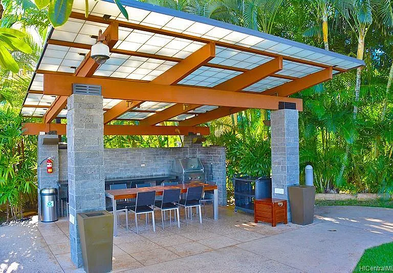 Poolside Trellis-Covered BBQ Cabanas