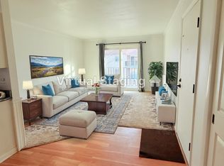 W170N11557 Armada Dr, Germantown, WI 53022