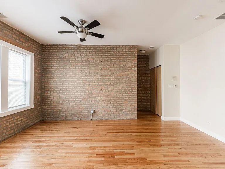 1334 W Estes Ave #2S — Photo 7