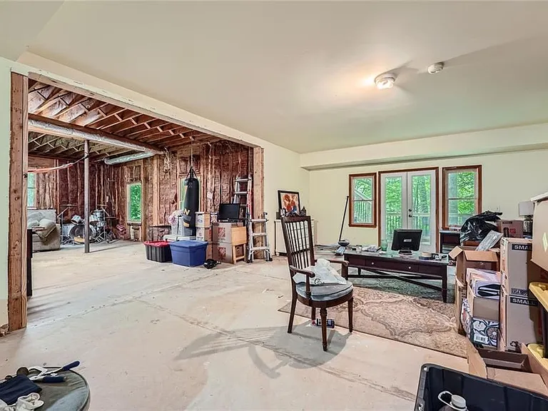 110 Boulder Dr — Photo 32