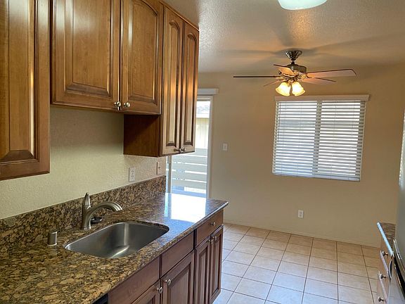 3rd image of 504 Northbank Ct APT 106