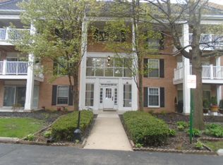 5500 Carriageway Dr APT 306, Rolling Meadows, IL 60008
