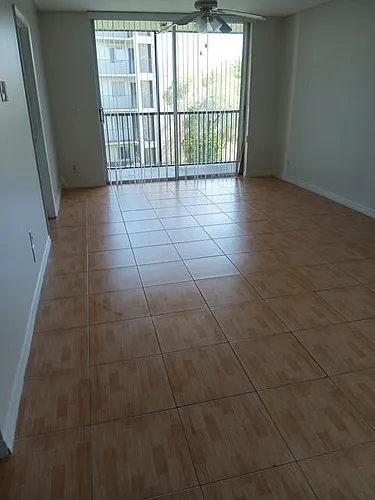 7860 NW 50th St #301 Photo 1
