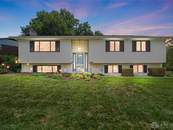 1302 E McGuire St, Miamisburg, OH 45342