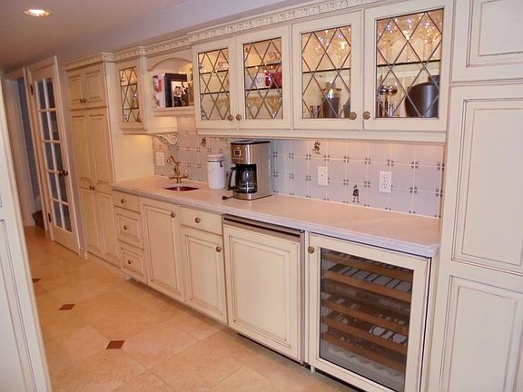 Kitchen, view 3