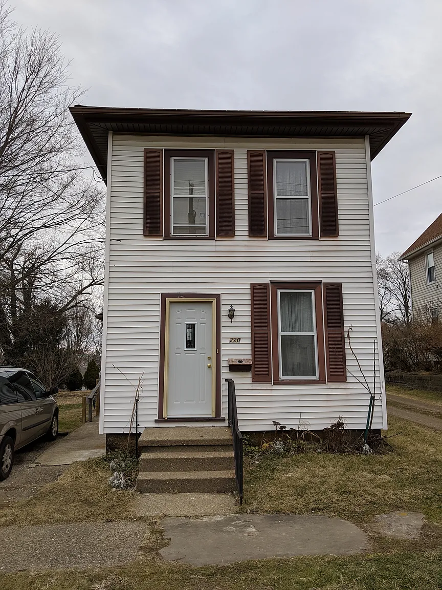 220 6th St SW photo 1