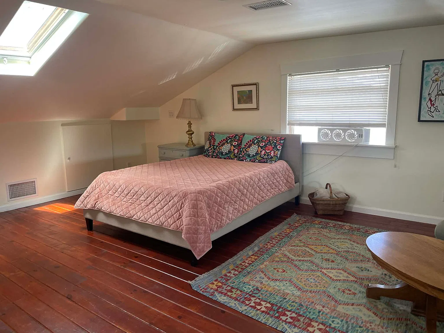 2 bed, 1500 sqft, $1,995 — Photo 1