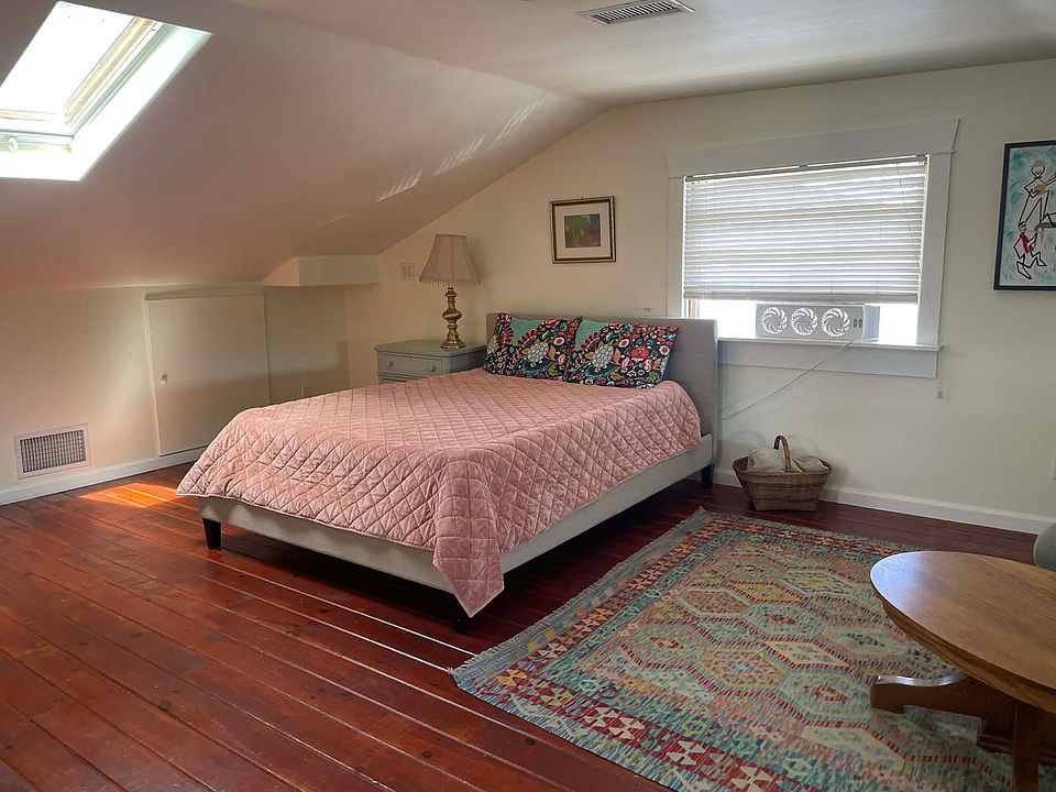 Very spacious room with comfy queen bed, second floor filled with light