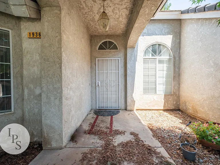 1936 E Quincy Ave — Photo 3