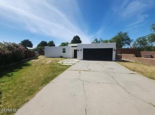 129 Serrania Dr, El Paso, TX 79932