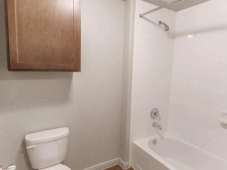 Freedom Hills Ranch Apartments — Photo 93