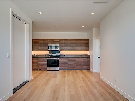 4th image of 133 25th St