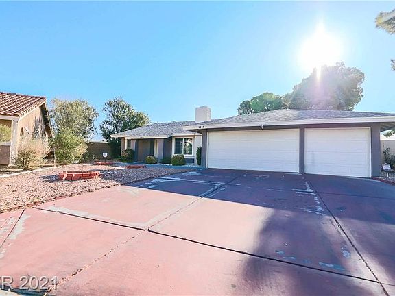 2nd image of 4810 Walteta Way