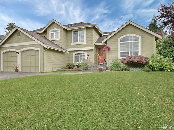 4 Bedrooms & 3 full baths!