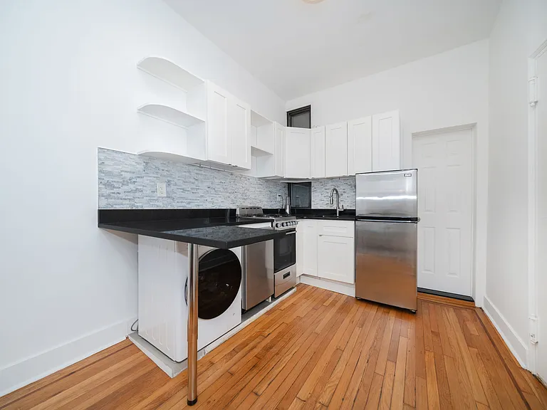 225 E 88th St #B — Photo 6