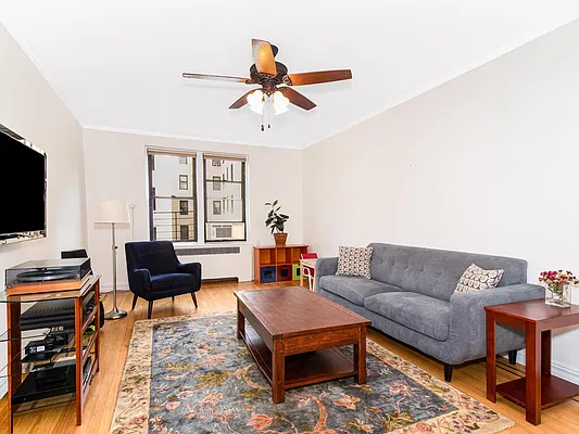 Sold by Row Real Estate LLC | media 21